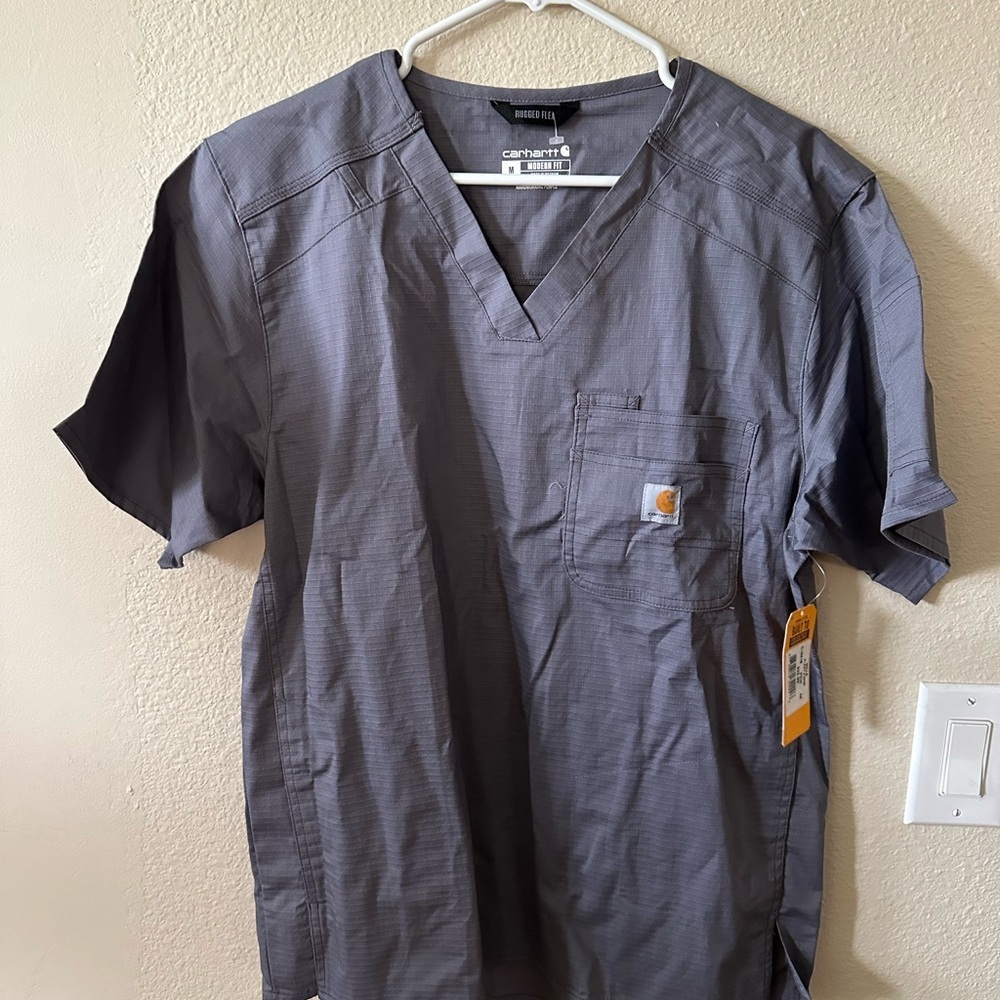Carhartt Men’s Dark Gray V-Neck Work Scrub Top size M/ NWT B162